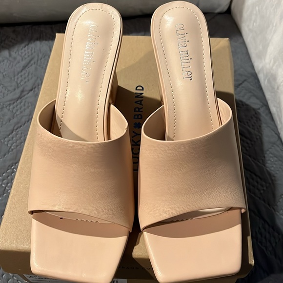 Olivia Miller, Size 9, Latte, Square Toe Heels - Picture 2 of 4